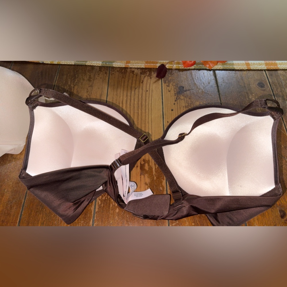 38C VS Bombshell Bras add 2 cups - Picture 3 of 7